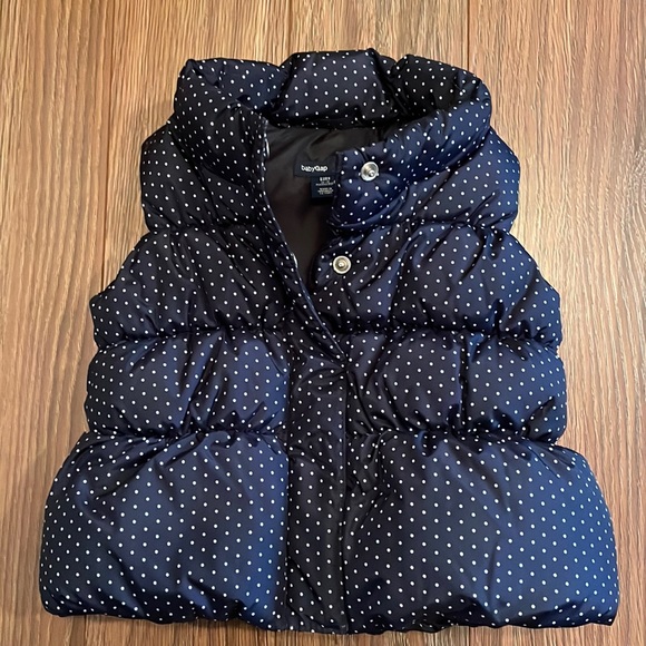 GAP Puffy Vest - Picture 2 of 2
